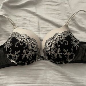 Victoria secrets push up bra